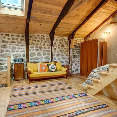 Ferienhaus Granit - Hameau Ardechois Gluiras